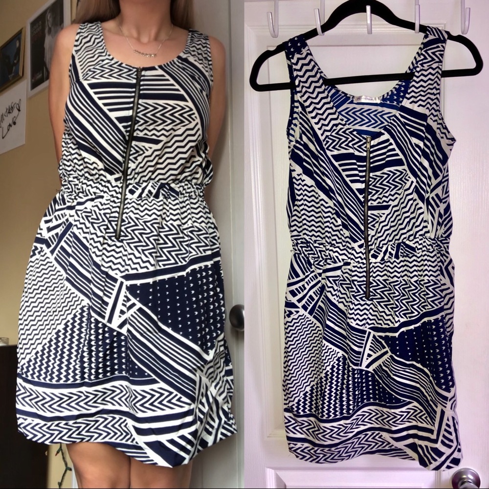 Peppermint White & Navy Geometric Sleeveless Dress